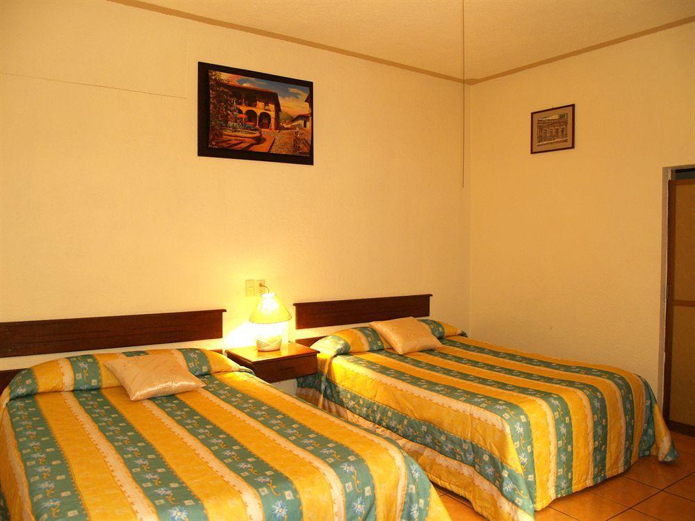 Hotel Estefania Μορέλια Εξωτερικό φωτογραφία