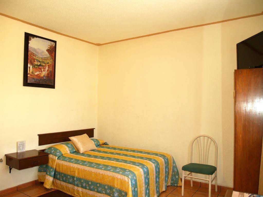 Hotel Estefania Μορέλια Εξωτερικό φωτογραφία