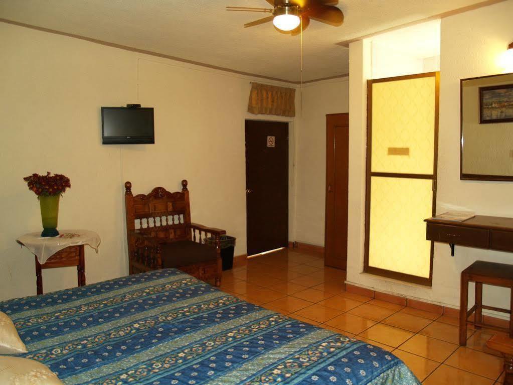 Hotel Estefania Μορέλια Εξωτερικό φωτογραφία